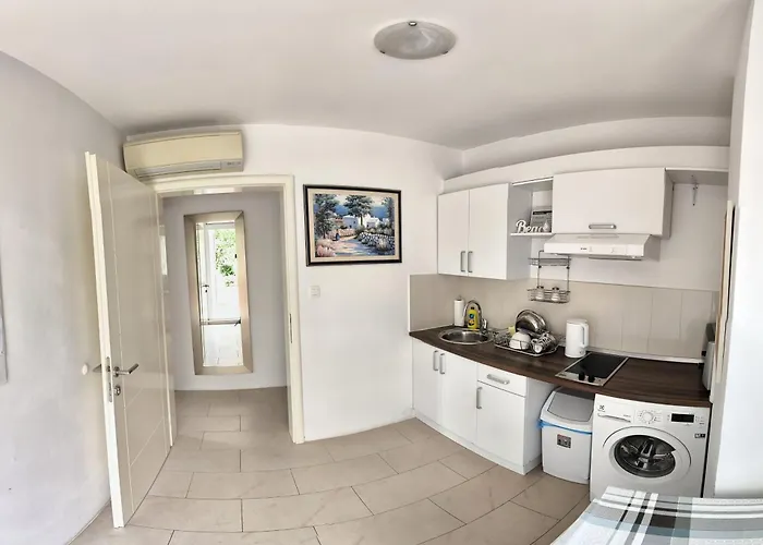 Znjan beachfront apartments Split Appartement Split