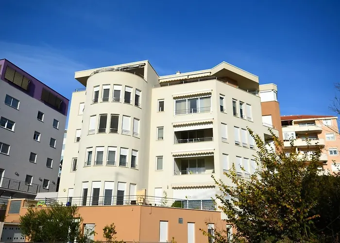 Znjan beachfront apartments Split Appartement