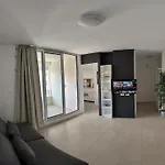 Znjan Beachfront Apartments Split 斯普利特