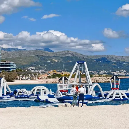 דירה Znjan Beachfront *